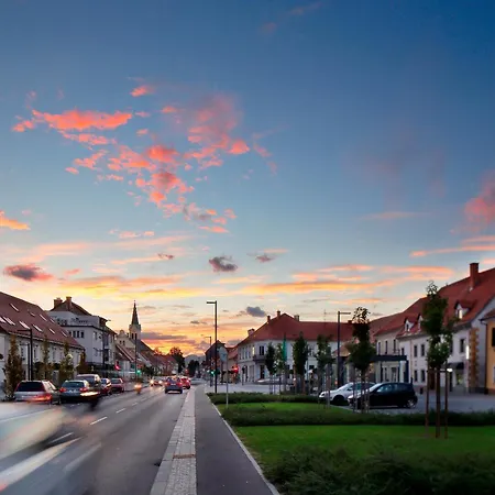 Casa1895, Stylish Old Town Apartment Near Beer Fountain Apartment