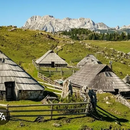 Casa1895, Stylish Old Town Apartment Near Beer Fountain Apartamento Žalec