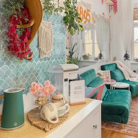 Casa1895, Stylish Old Town Apartment Near Beer Fountain Apartment