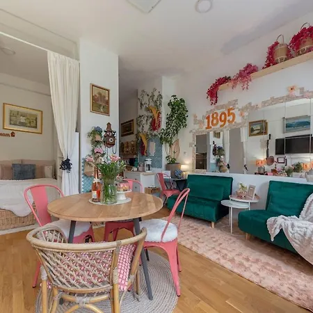 Casa1895, Stylish Old Town Apartment Near Beer Fountain Apartamento
