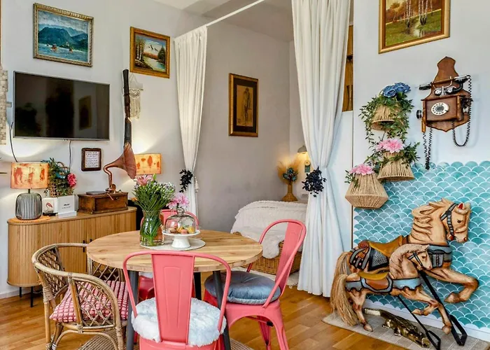Casa1895, Stylish Old Town Apartment Near Beer Fountain Apartment Zalec